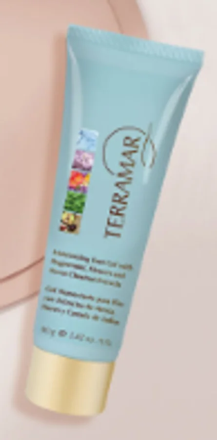 GEL HUMECTANTE PARA PIES CON EXTRACTOS DE MENTA, FLORES Y CASTAÑA DE INDIAS